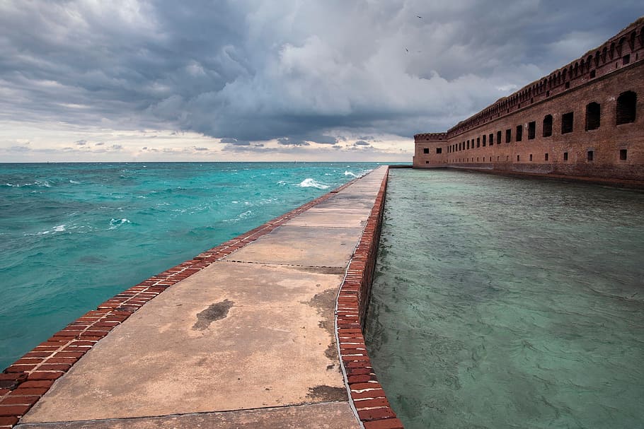 architecture, building, structure, sea, ocean, water, waves HD wallpaper