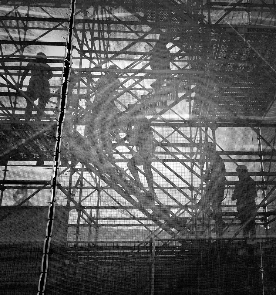 black and white photo of people going upstairs, grayscale photography of people on scaffolding HD wallpaper