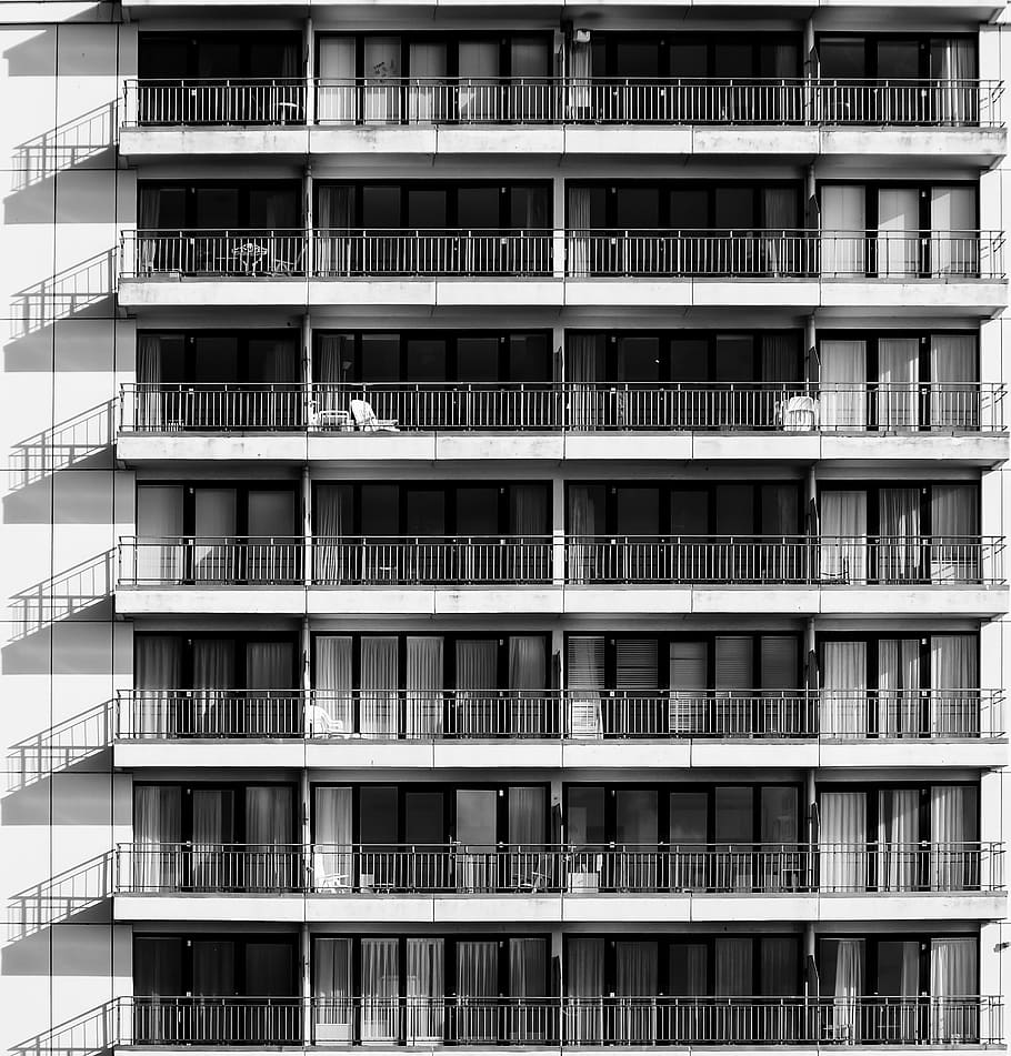 grayscale photo of concrete building, skyscraper, homes, hotel HD wallpaper