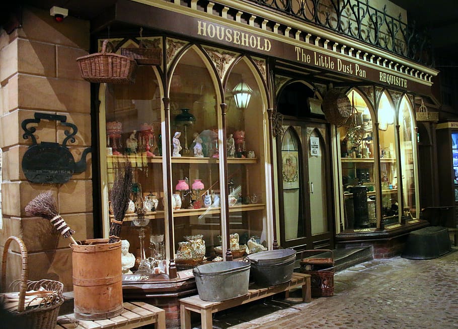 The Little Dust Pan stall at night, facade, shop, victorian HD wallpaper