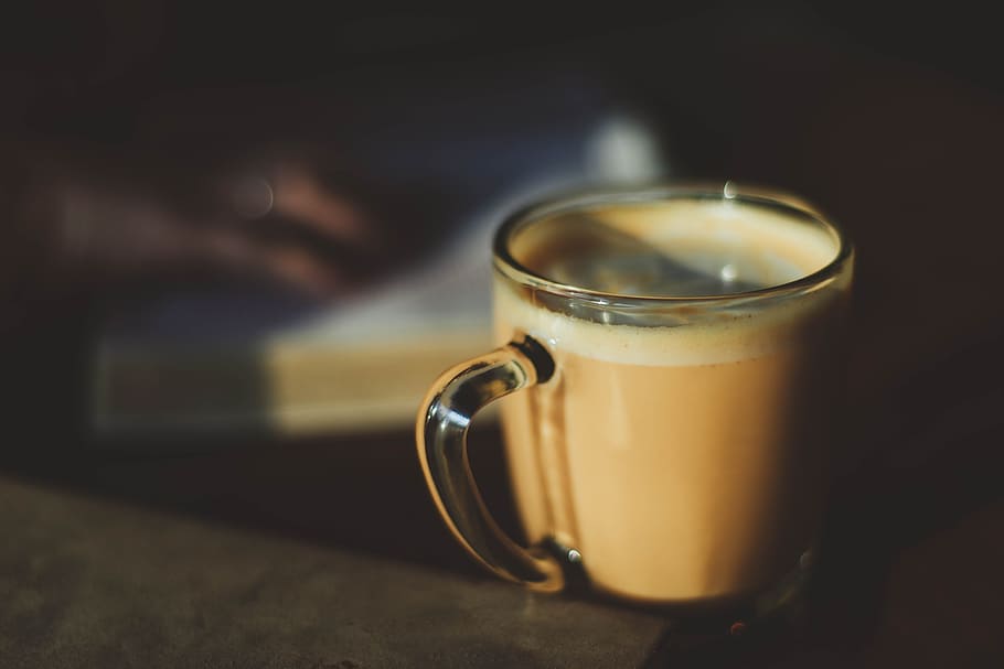 clear glass mug filled with brown liquid, clear glass cup with brown liquid HD wallpaper