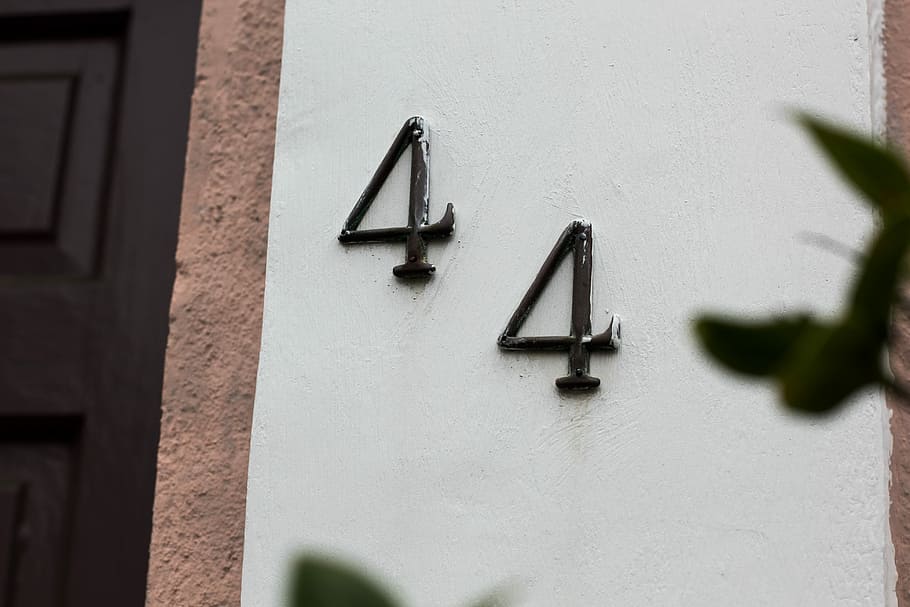 44 emblem on white wall, two number 4 on wall, four, door, house, HD wallpaper