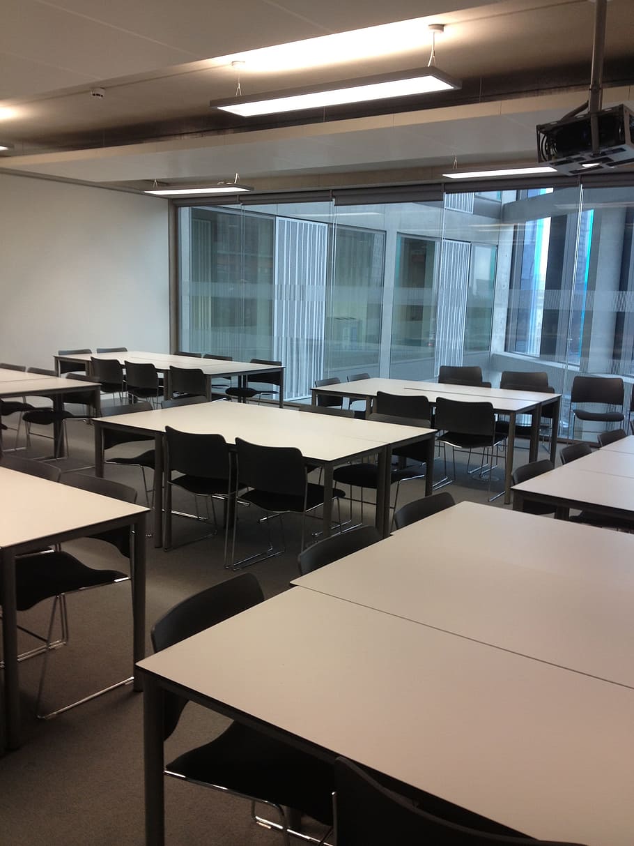 white-and-black table set inside the room, classroom, teaching HD wallpaper