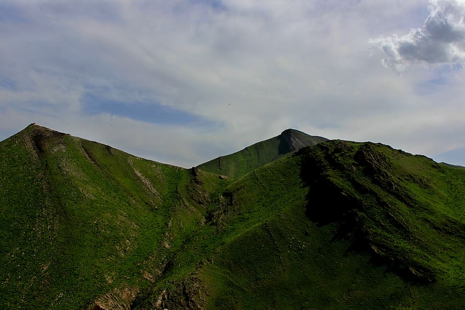 mountain, green, grass, spring, nature, clouds, sky, taylor HD wallpaper