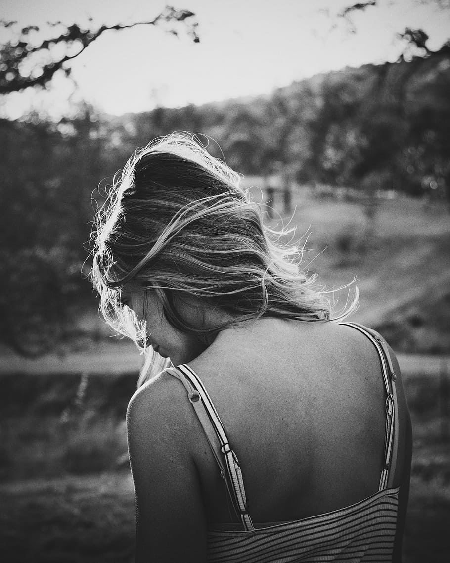grayscale photo of woman wearing spaghetti strap stripped top HD wallpaper