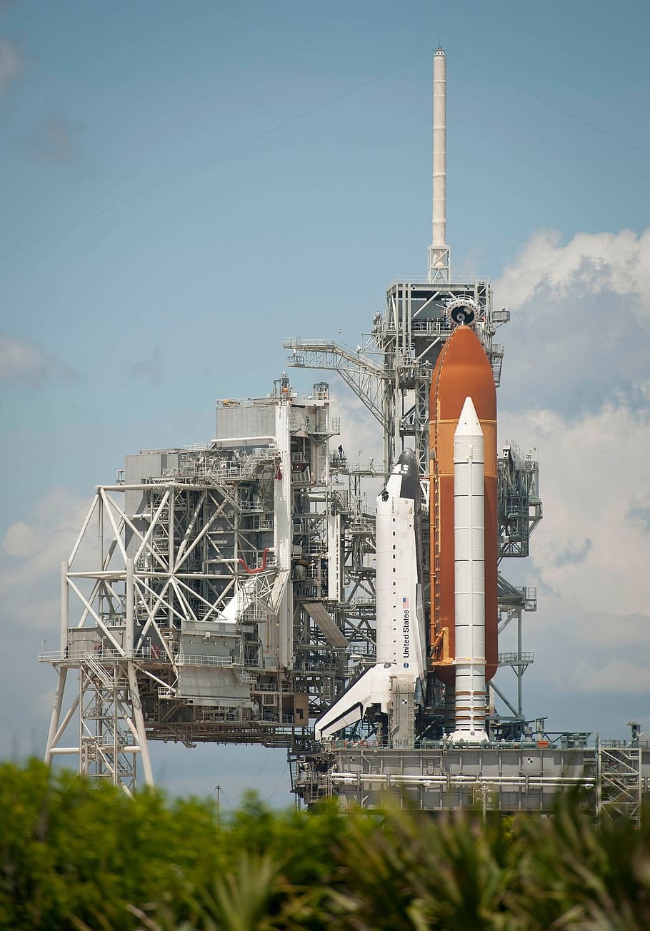 ducked space shuttle, endeavour space shuttle, launch, mission