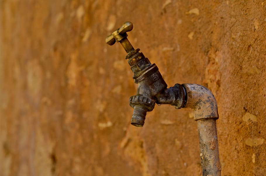 selective focus photography of brown faucet, closeup photo of faucet HD wallpaper