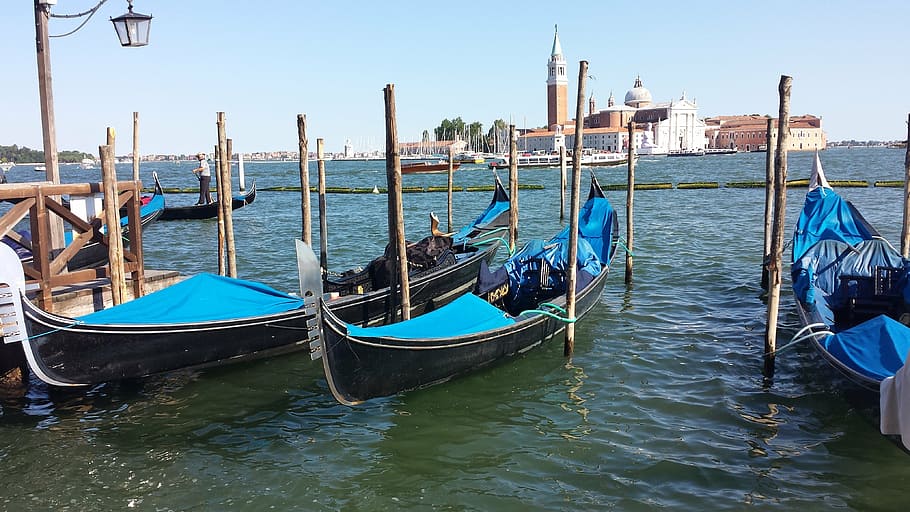 gondolas, venice, italy, venice - Italy, canal, nautical Vessel HD wallpaper