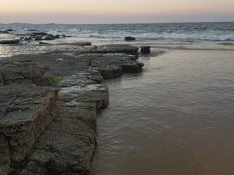 mooloolaba, beach, sunset, winter, rocks, sand, sea, coastline HD wallpaper