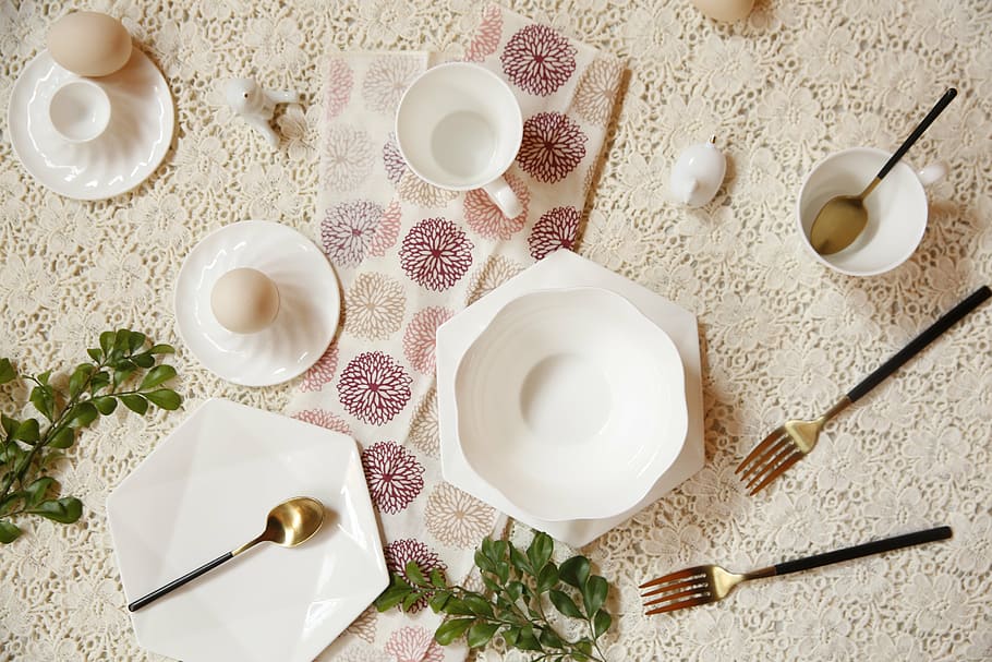 white, tableware, western-style, indoors, large group of objects HD wallpaper