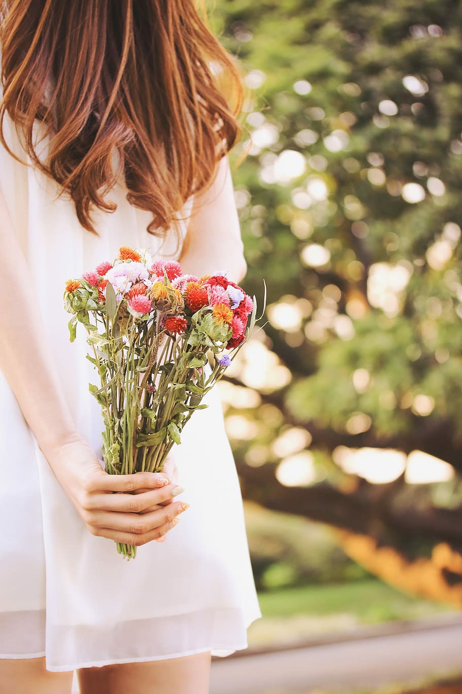 woman holding bouquet of flowers, women, people, adult, females HD wallpaper