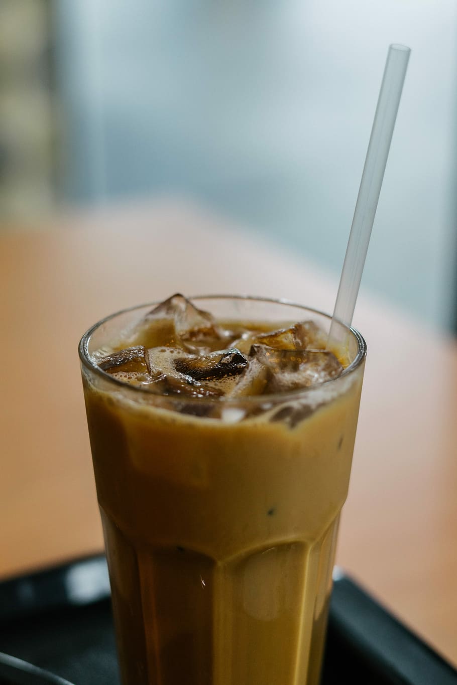 beverage glass with straw, close up photo of iced coffee in glass with straw HD wallpaper