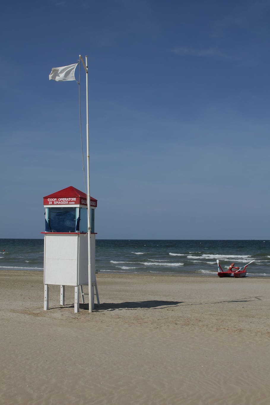 sea, summer, sun, beach, dom, relaxation, italy, lifeboat, security HD wallpaper