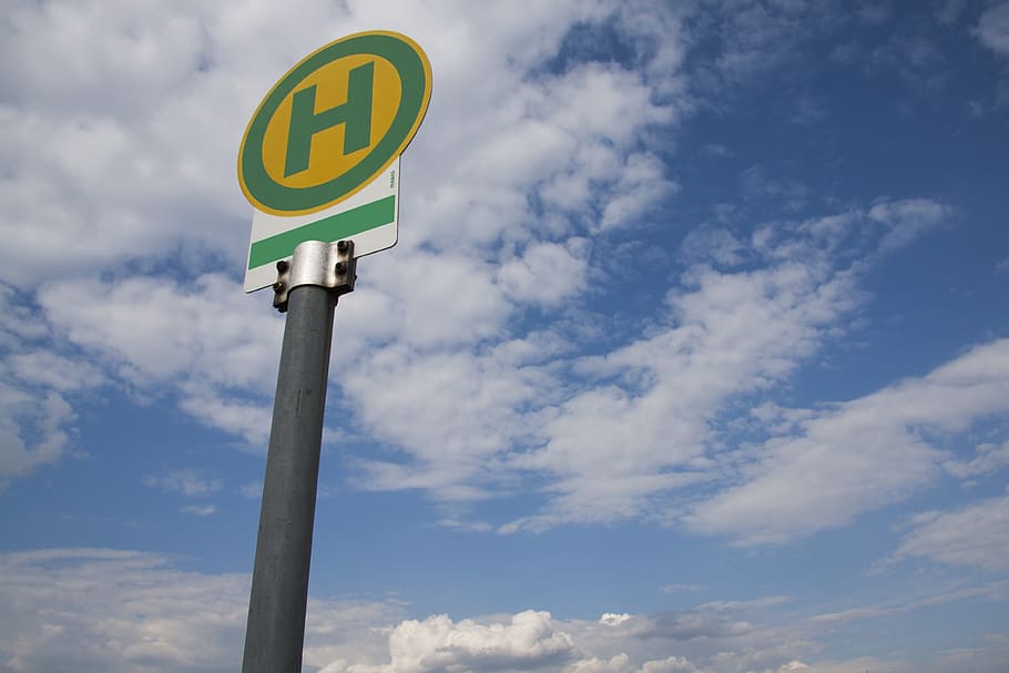 green and white H sign post, Bus Stop, Traffic, Road, public personennahverkehr HD wallpaper