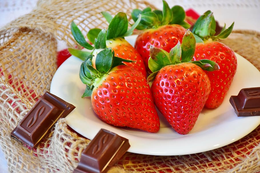 red strawberries on white plate, chocolate, fruit, close, fruits HD wallpaper