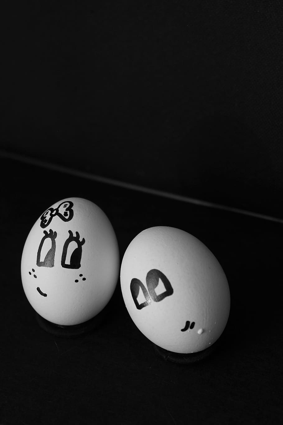 Couple, Eggs, Romantic, indoors, studio shot, no people, anthropomorphic smiley face HD wallpaper