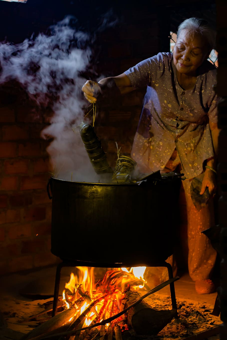 pot, ball, tet, burning, heat - temperature, fire, fire - natural phenomenon HD wallpaper