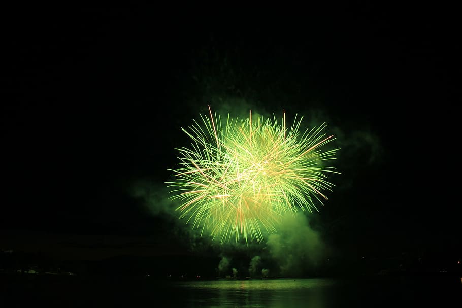 green fireworks at nighttime, explosion, celebration, exploding HD wallpaper