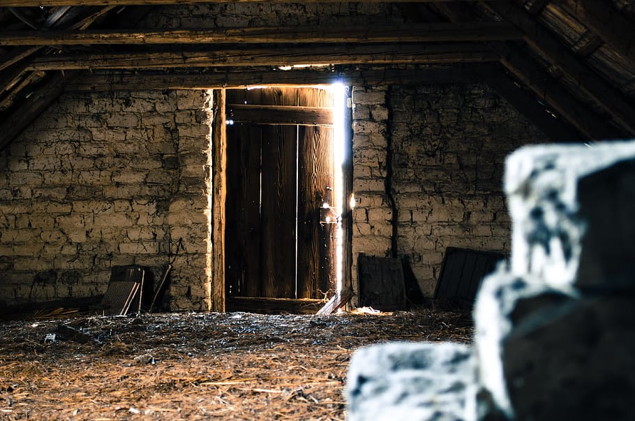 brown wooden door close, attic, pise, old attic, tile, light HD wallpaper