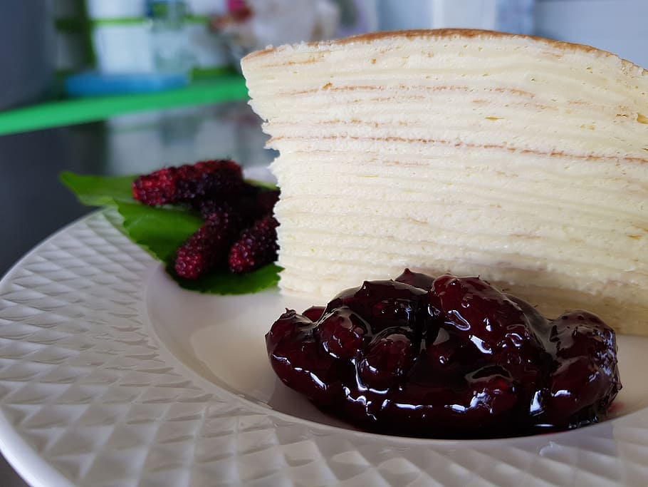 crape cake, mulberry, topping, food and drink, freshness, sweet food HD wallpaper