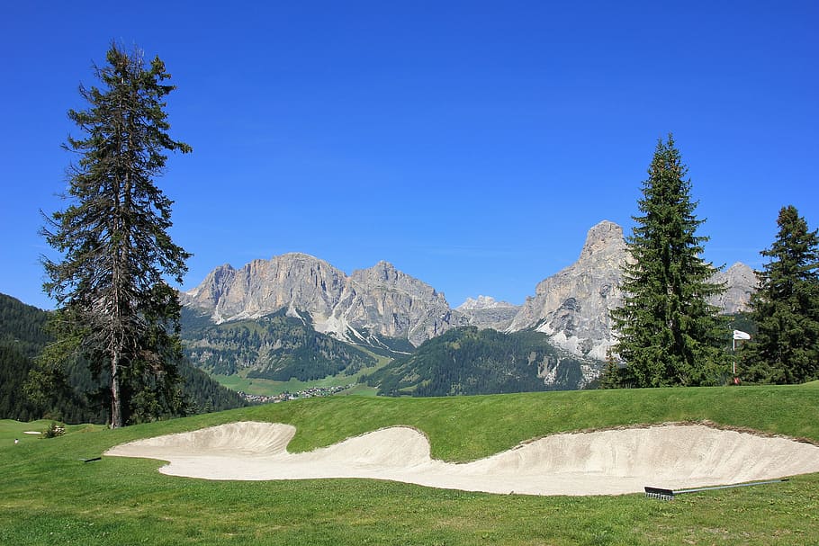 nature, landscape, tree, mountain, wood, sky, grass, golf, scenic HD wallpaper