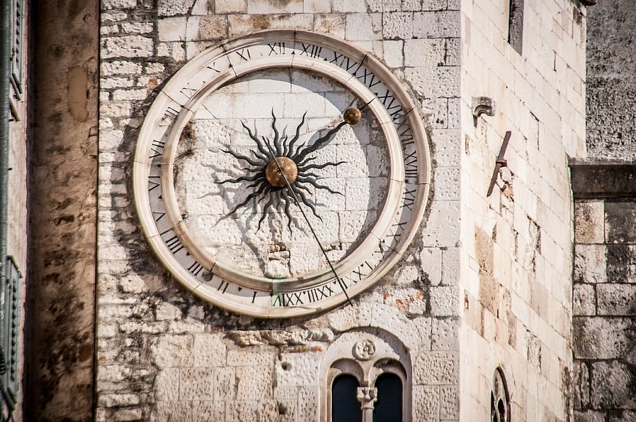 gray wooden analog clock mounted on white surface, clock tower HD wallpaper
