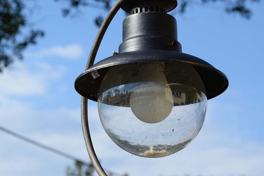 replacement lamp, backyard, the light bulb, sky, day, low angle view HD wallpaper