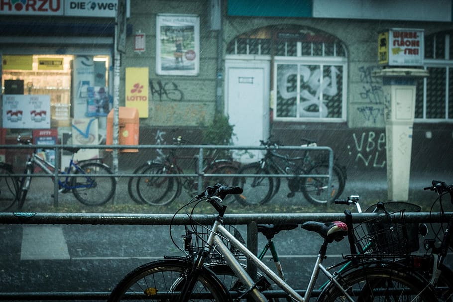 berlin, rain, bicycle, mode of transportation, land vehicle HD wallpaper