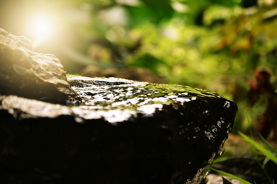 light, relaxation, water, rocks, blur, calm, close-up, daylight HD wallpaper