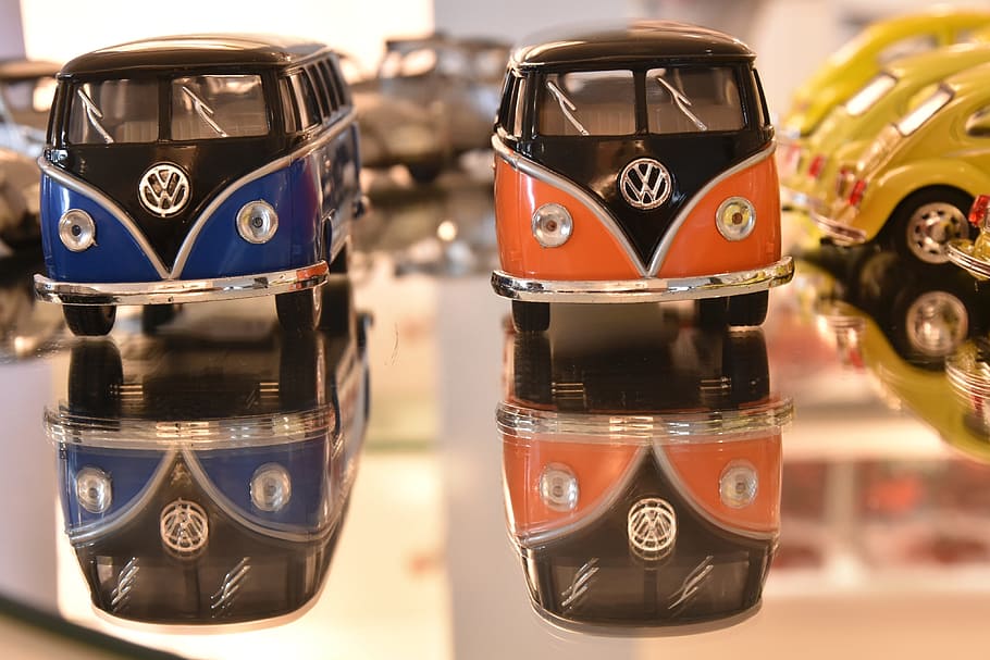 vw, vw bus, model, model car, volkswagen vw, red, blue, close-up HD wallpaper