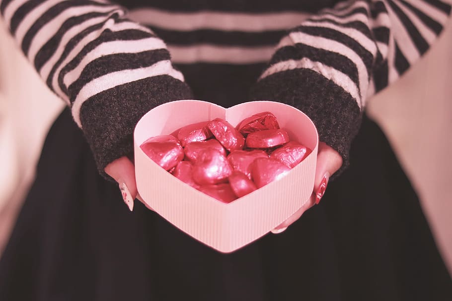 person holding white heart box filled with candy bars, love, heart Shape HD wallpaper