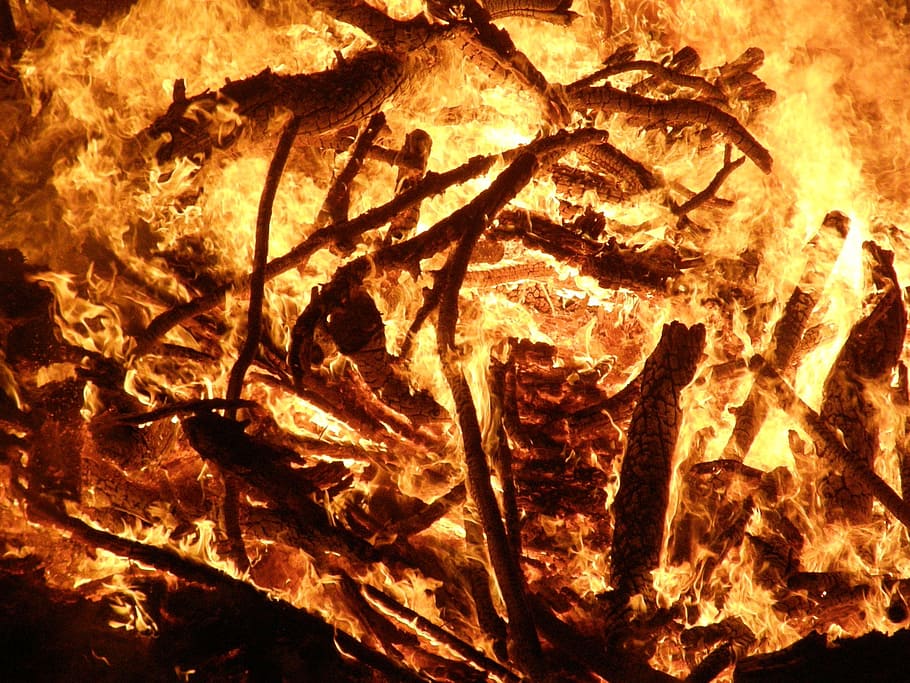 fire, embers, midsummer, blaze, burn, hot, glow, crackle, burning HD wallpaper