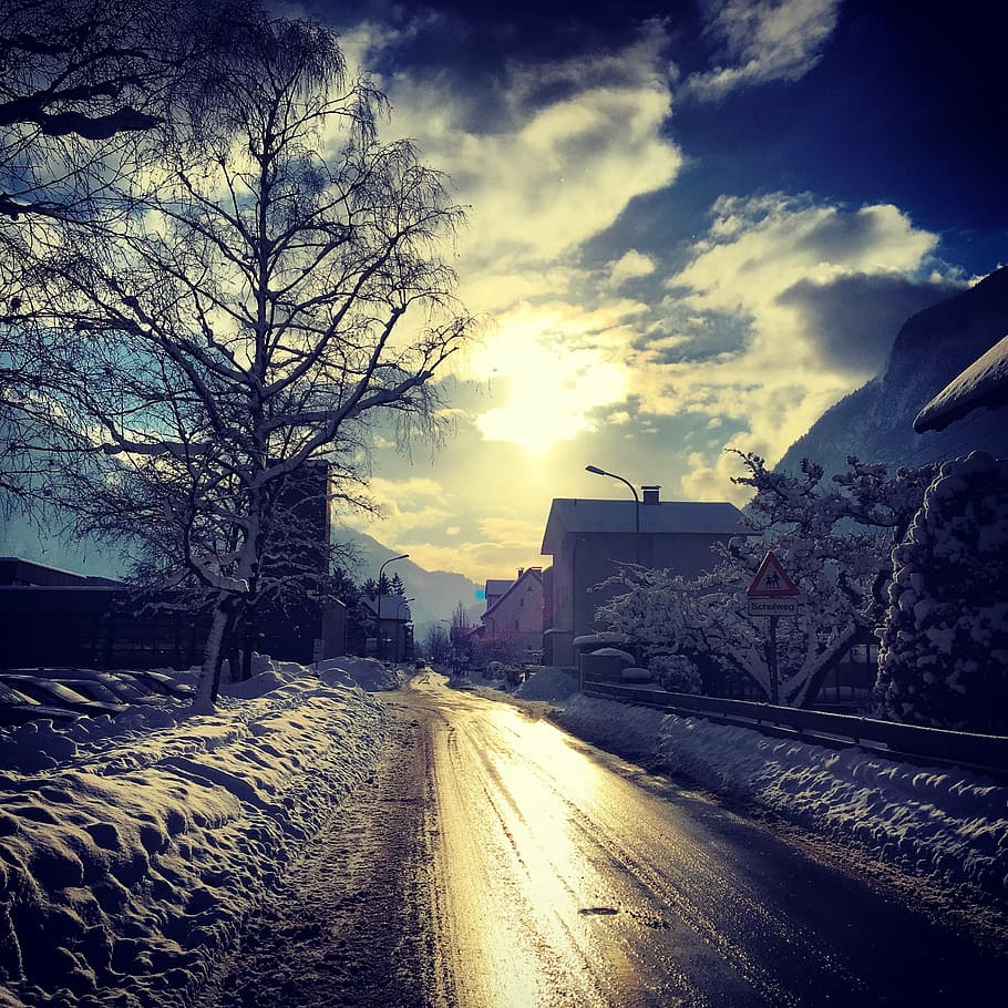 road, back light, reflection, infrastructure, mood, clouds HD wallpaper