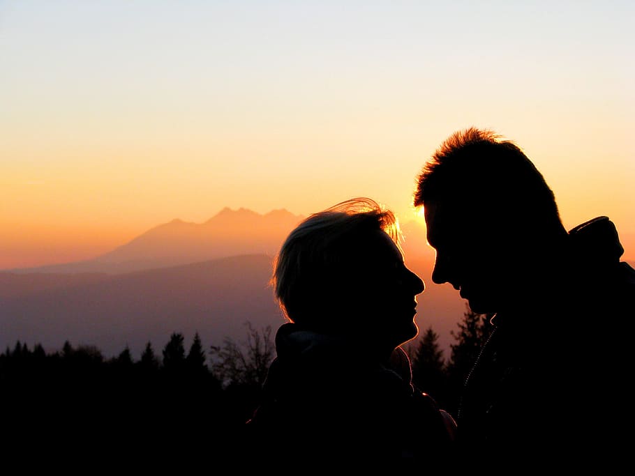 Silhouette Couple Kissing Against Sky during Sunset, affection HD wallpaper
