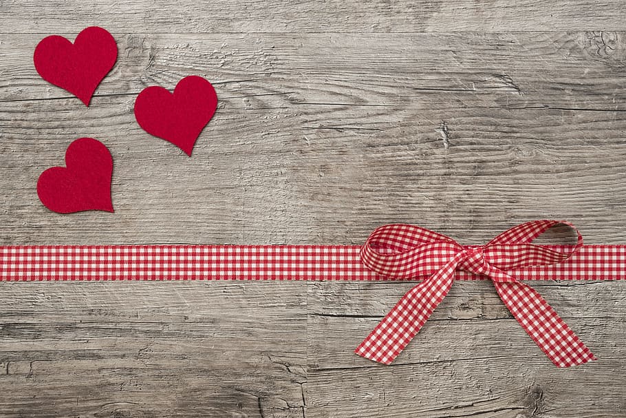 white and black gingham bow accent decor on brown surface, map HD wallpaper