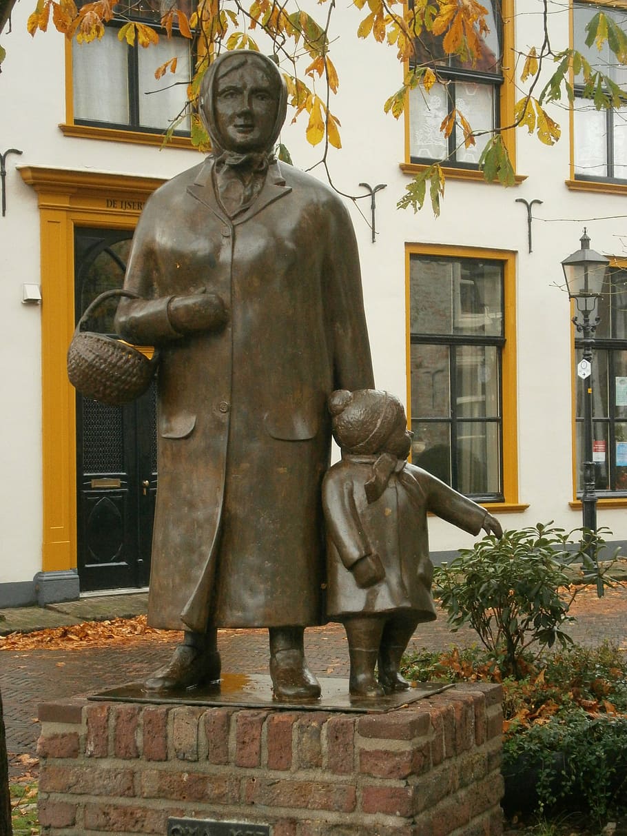 statue, image, autumn, granny, child, brass, art, sculpture HD wallpaper