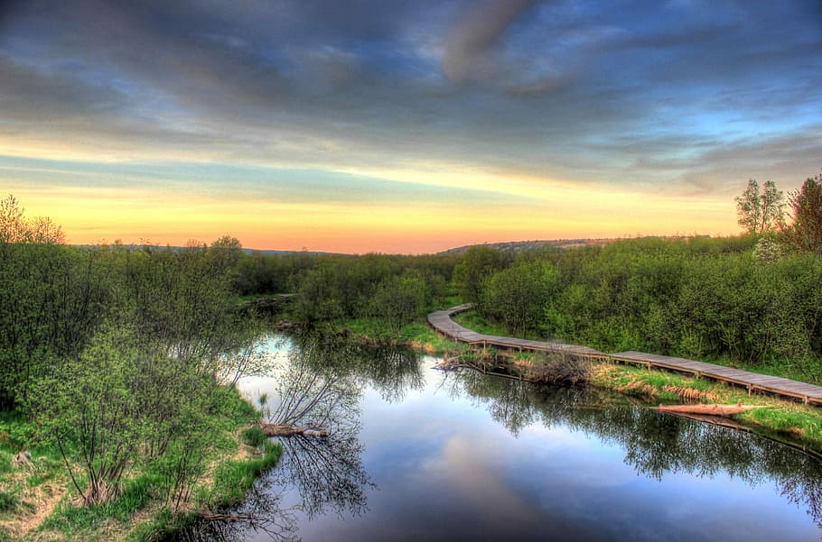 Sunset over the river boardwalk in the Upper Peninsula, Michigan HD wallpaper