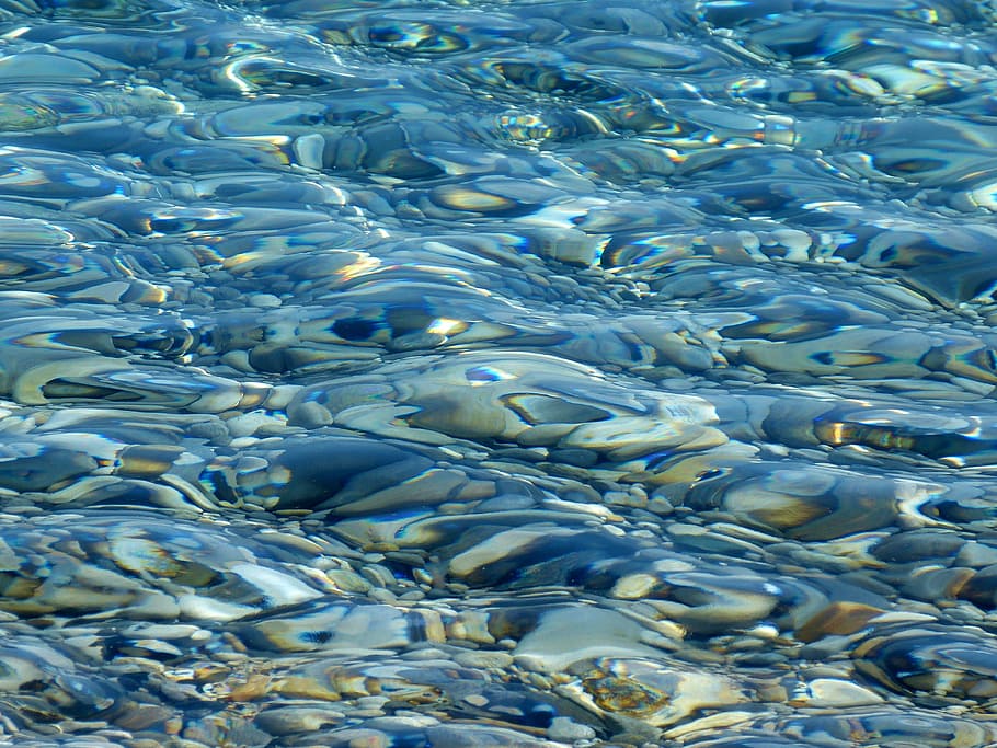 landscape photography of clear blue water, pebbles, smooth HD wallpaper