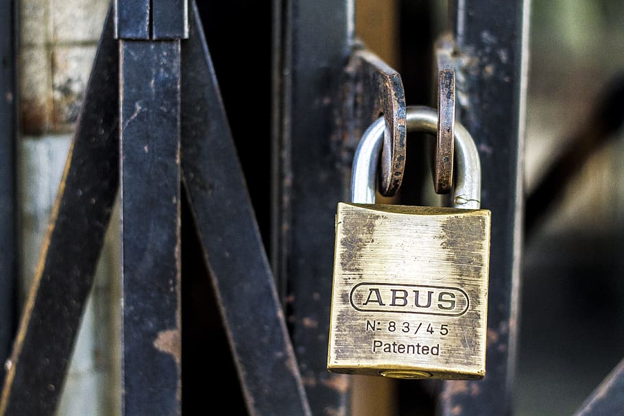 lock, padlock, metal, grunge, metallic, rusty, gate, closed HD wallpaper
