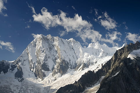 North wall of Grandess Jorasses, Chamonix, France, landscape photography of snow mountain HD wallpaper