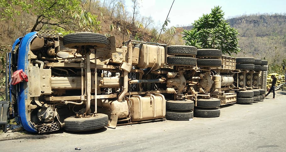 accident, truck, 6 axel, 22 wheel, overturn, bend, myanmar, HD wallpaper