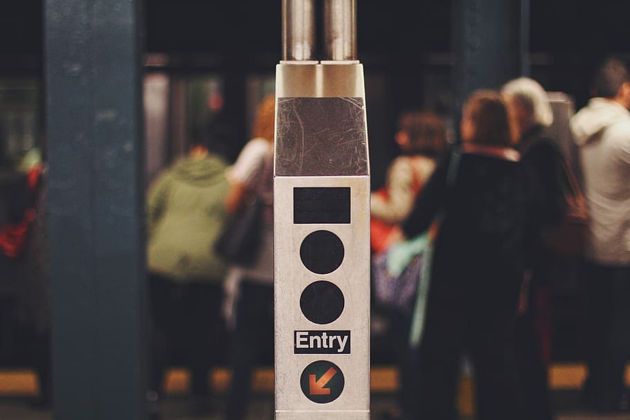 closeup photo of entry-printed door, gray Entry post, subway HD wallpaper
