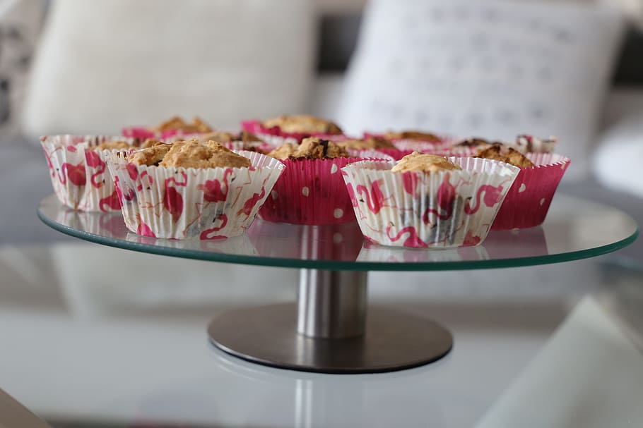 muffins, cupcakes, sweet, food, dessert, pastry, delicious HD wallpaper