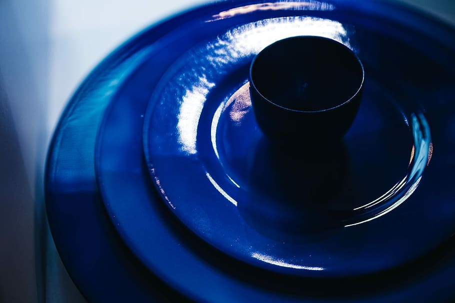 Collection of ceramic pottery, dishes, dishware, kitchenware HD wallpaper