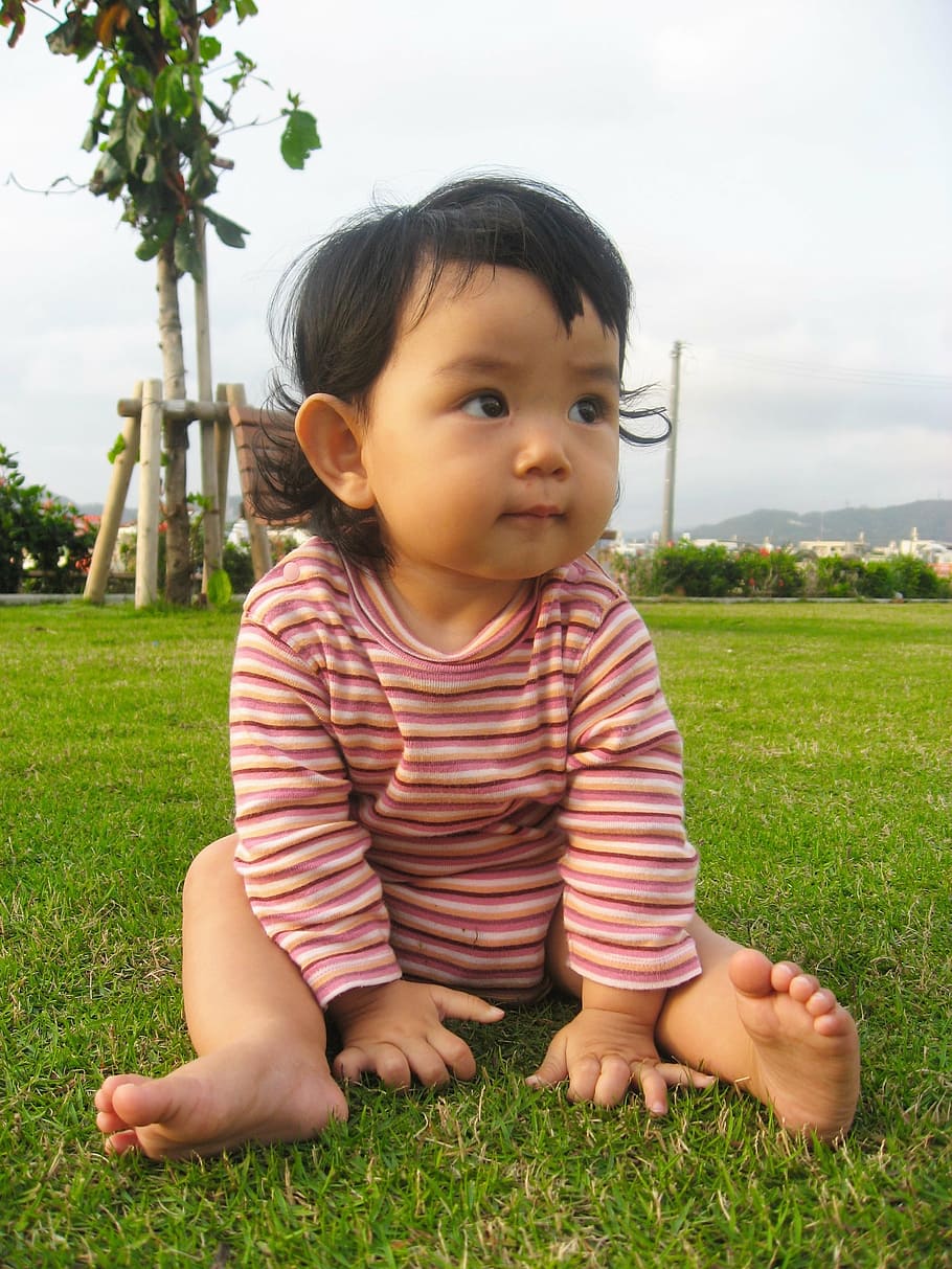 toddler's sitting on grass, kids, girls, cute, border, japanese, HD wallpaper