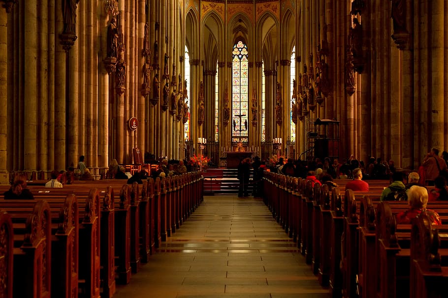 people sitting on brown pewters inside chapel, cologne cathedral, HD wallpaper