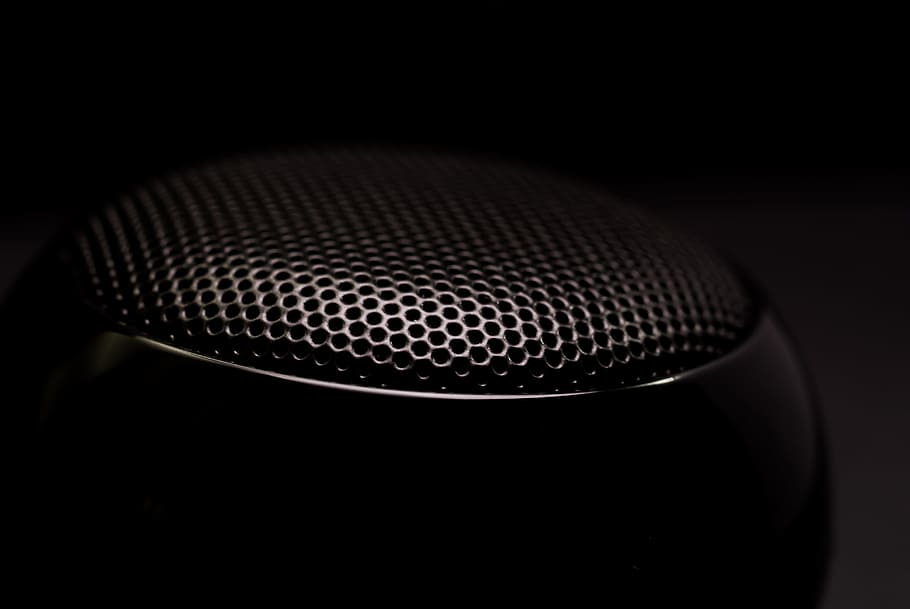 Black Twitter Speaker, dark, music, indoors, close-up, microphone HD wallpaper