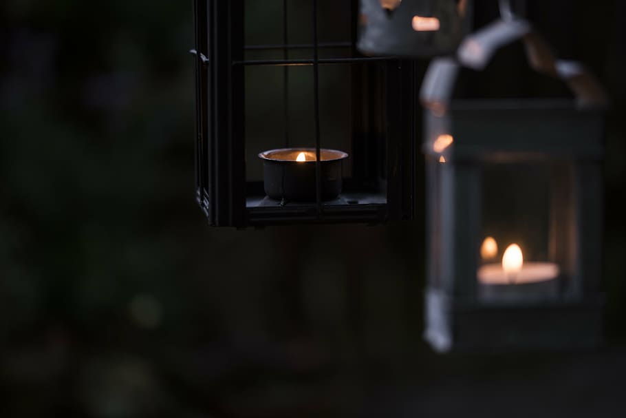 tealight candles on black candle lanterns, selective, focus HD wallpaper