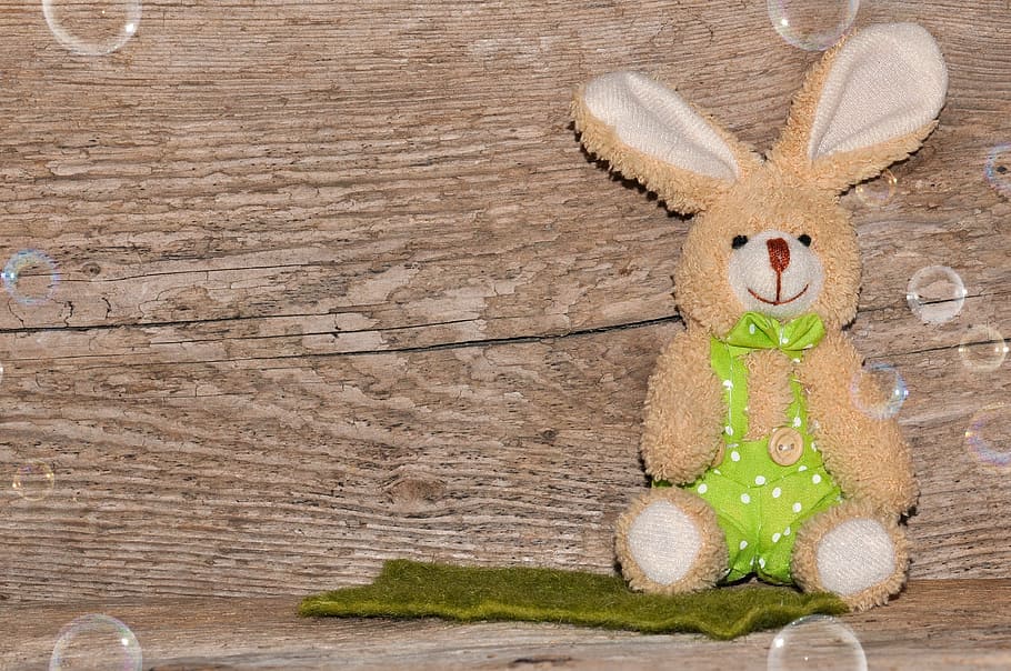 bunny plush toy on table, background, easter, wood, fabric bunny HD wallpaper