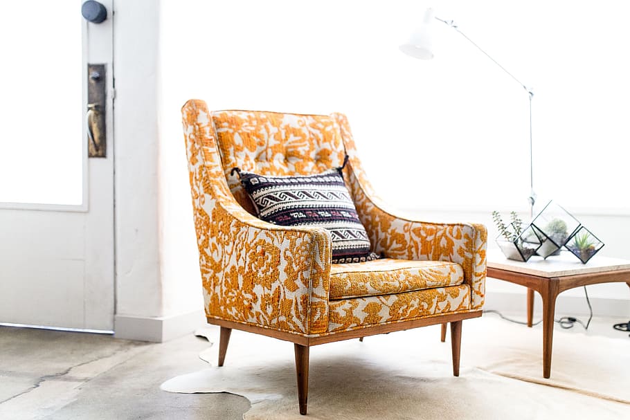 white and brown floral sofa armchair and white and brown throw pillow in the room HD wallpaper